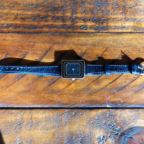 Anne Klein Watch - Picture 2 of 3